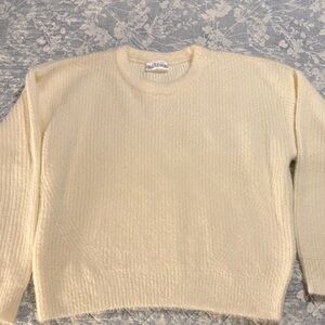 Chic Ivory Women's Crew Neck Sweater